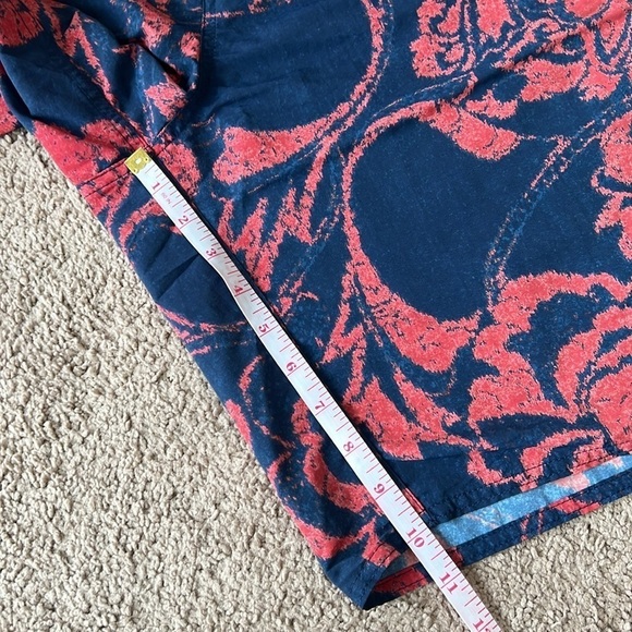 Patagonia Wavefarer Floral 10” Red Navy Blue Swim Trunks - Picture 7 of 8